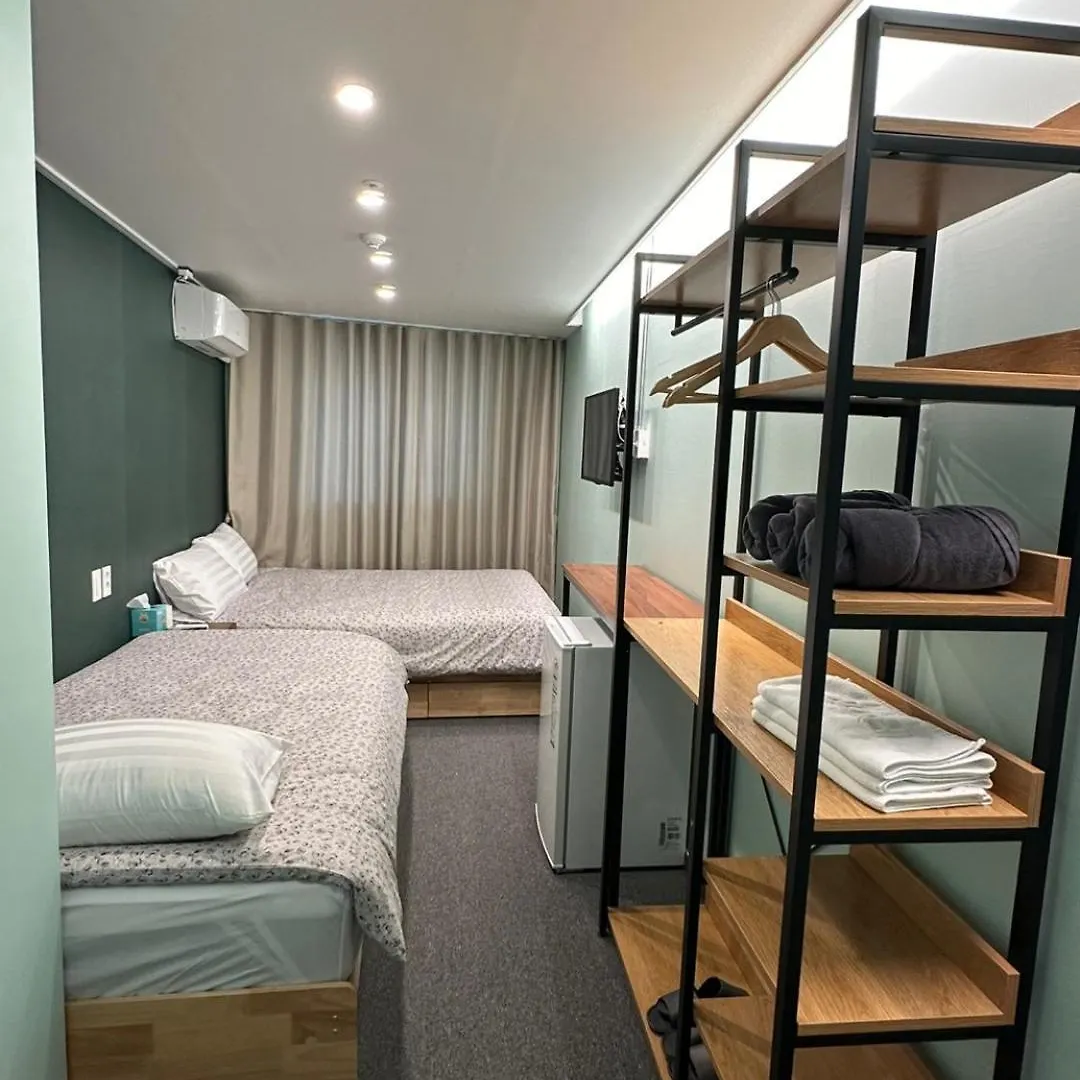R Guesthouse Jongmyo Seoul