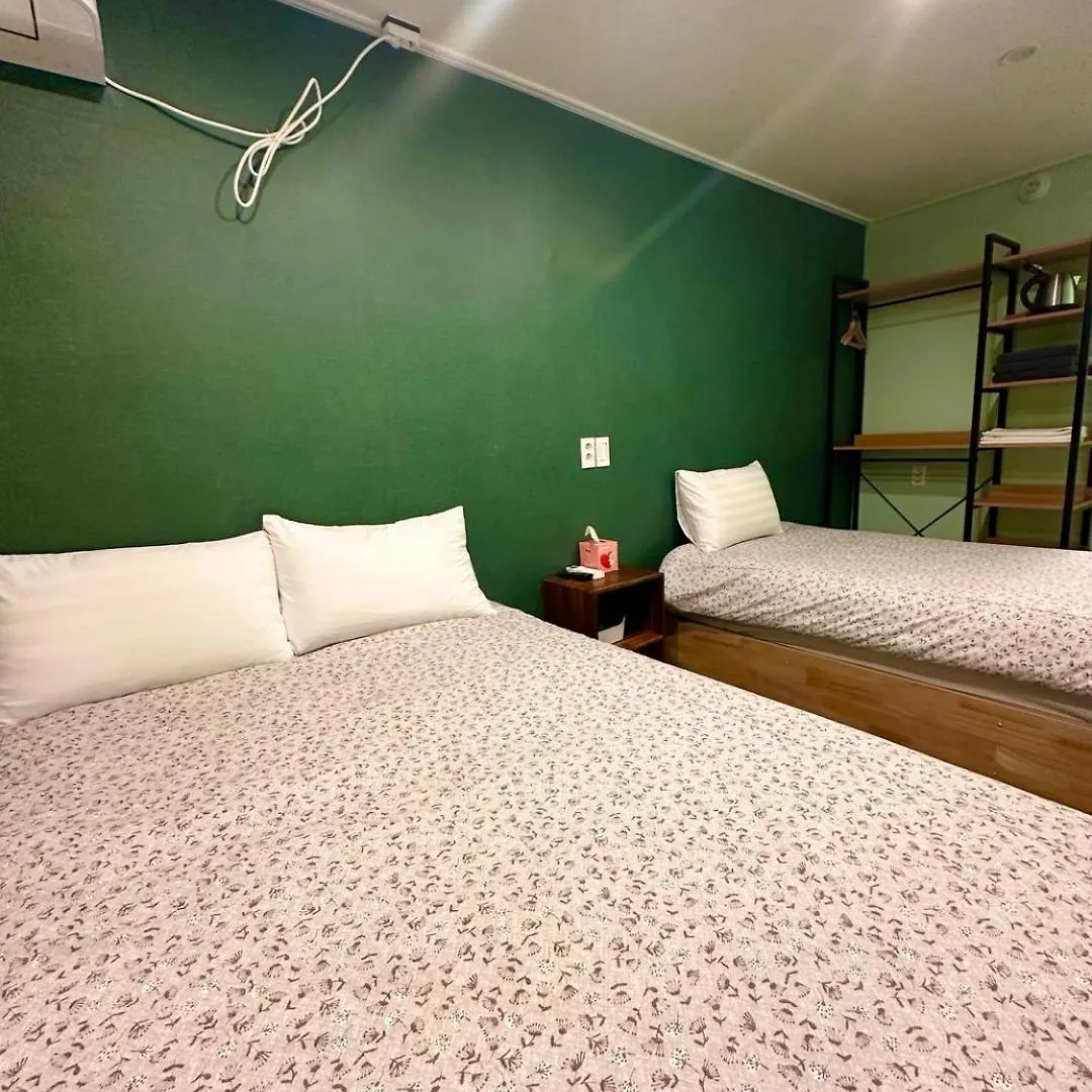 R Guesthouse Jongmyo Seoul